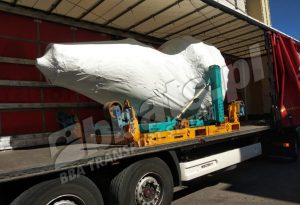 Transporting jet engine from Portugal to Lithuania was possible with a simple lorry.
