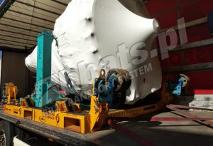 Transporting jet engine from Portugal to Lithuania - jet engine laying on a safety bed with hardpoints.