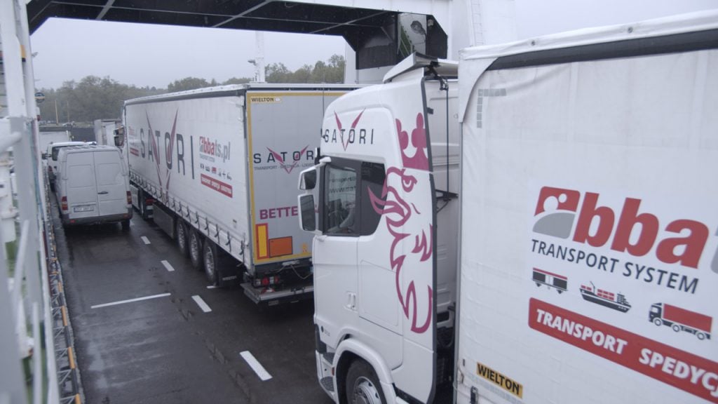 Air transport from USA was repacked on trucks when landed in Europe